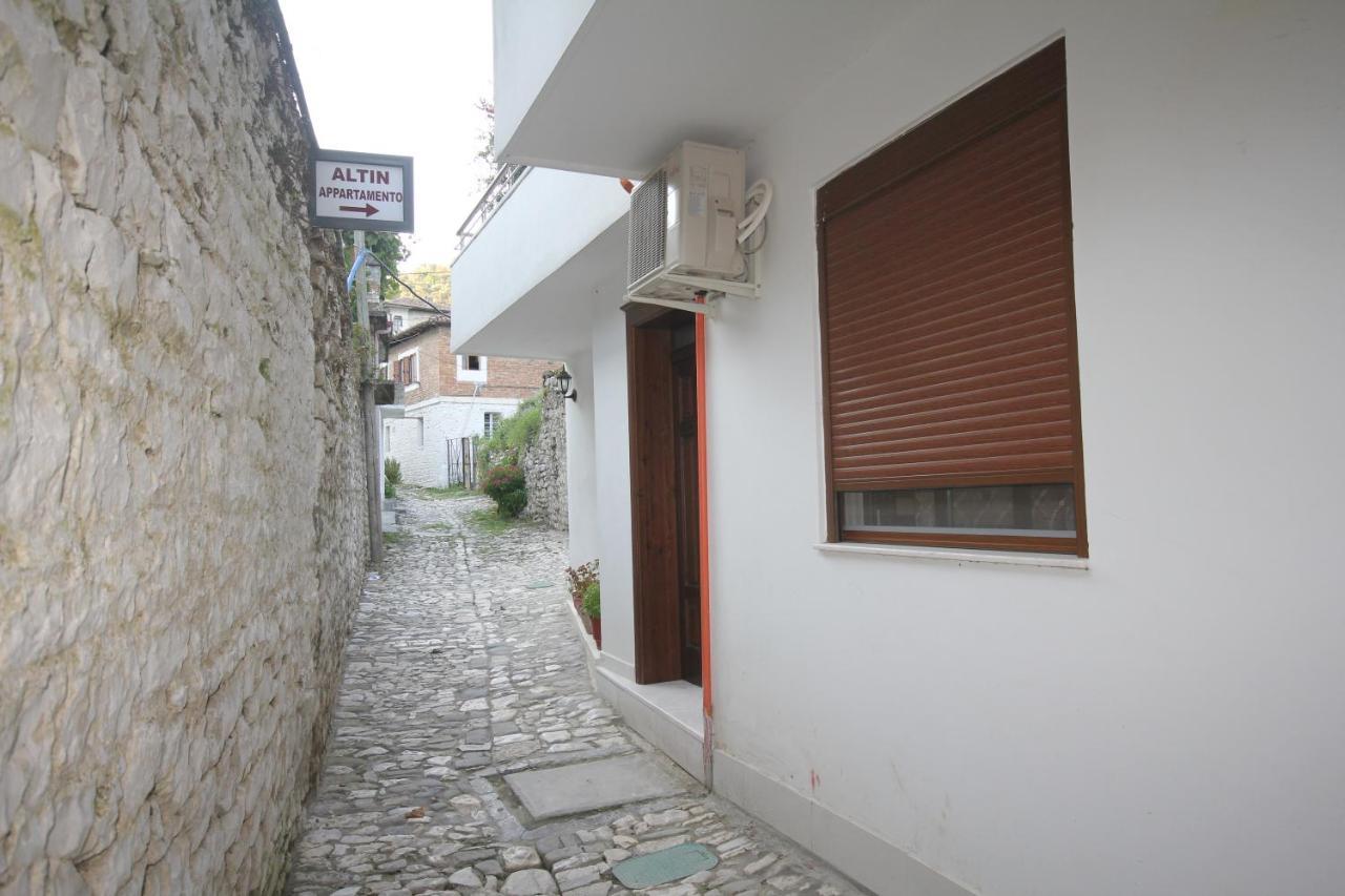 Apartment Altin In Old Town Berat Extérieur photo