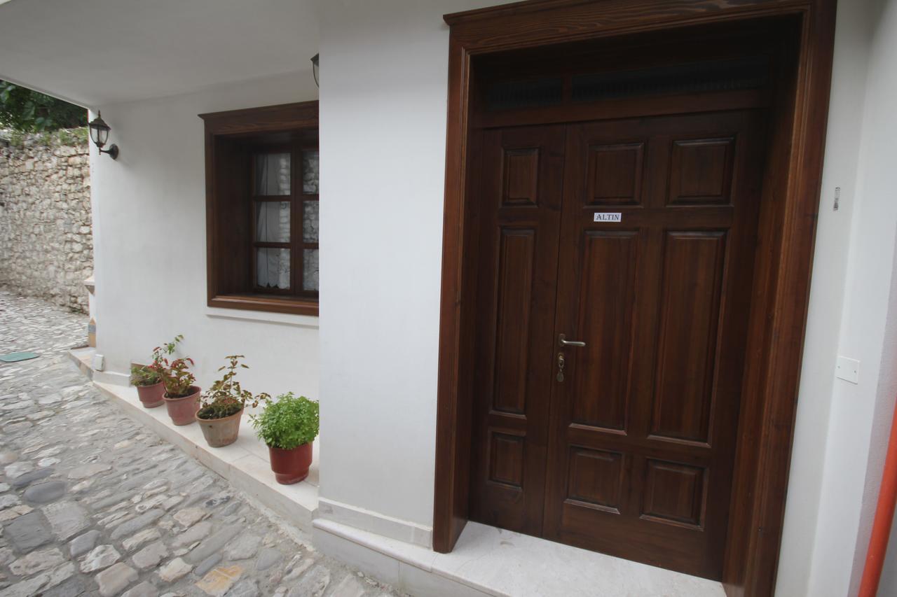 Apartment Altin In Old Town Berat Extérieur photo